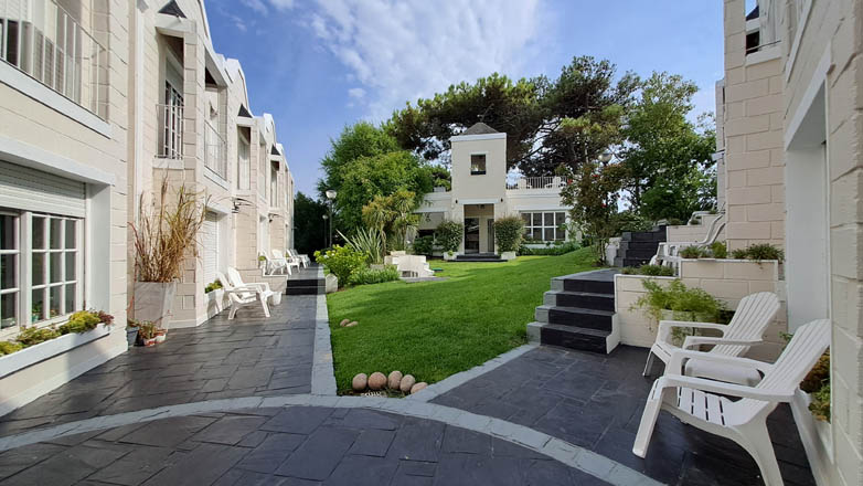 Complejo Punta Villa, Villa Gesell