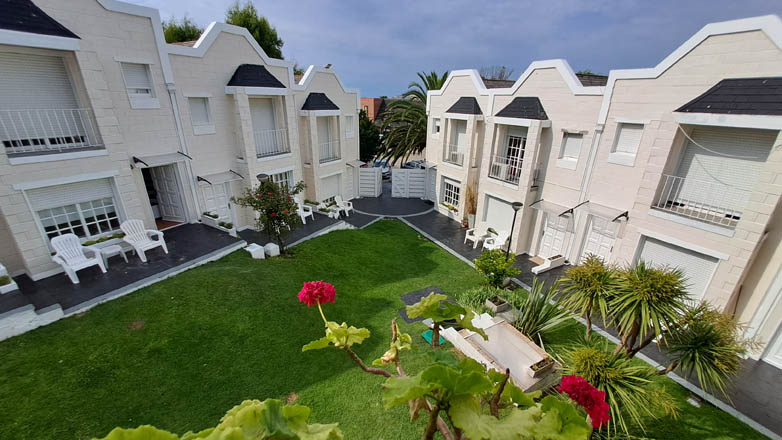 Complejo Punta Villa, Villa Gesell