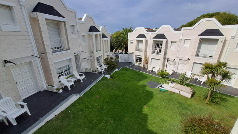 Complejo Punta Villa, Villa Gesell