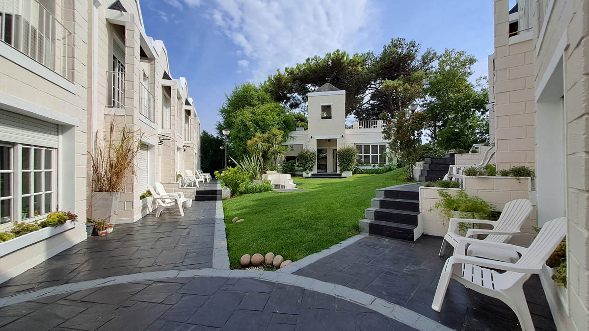 Complejo Punta Villa, Villa Gesell